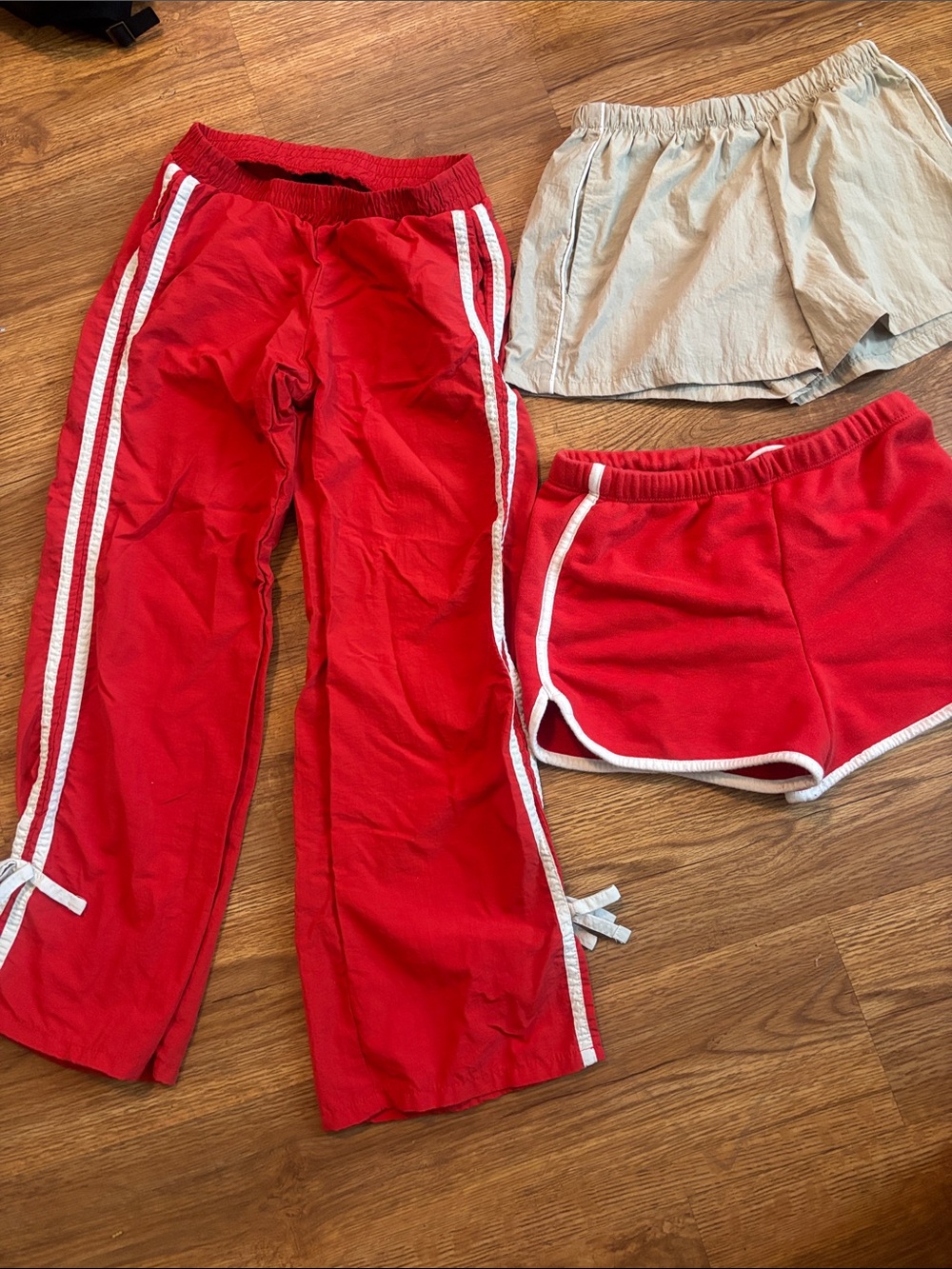 art class Red and White Girls Athletic Shorts and Track Pants Set